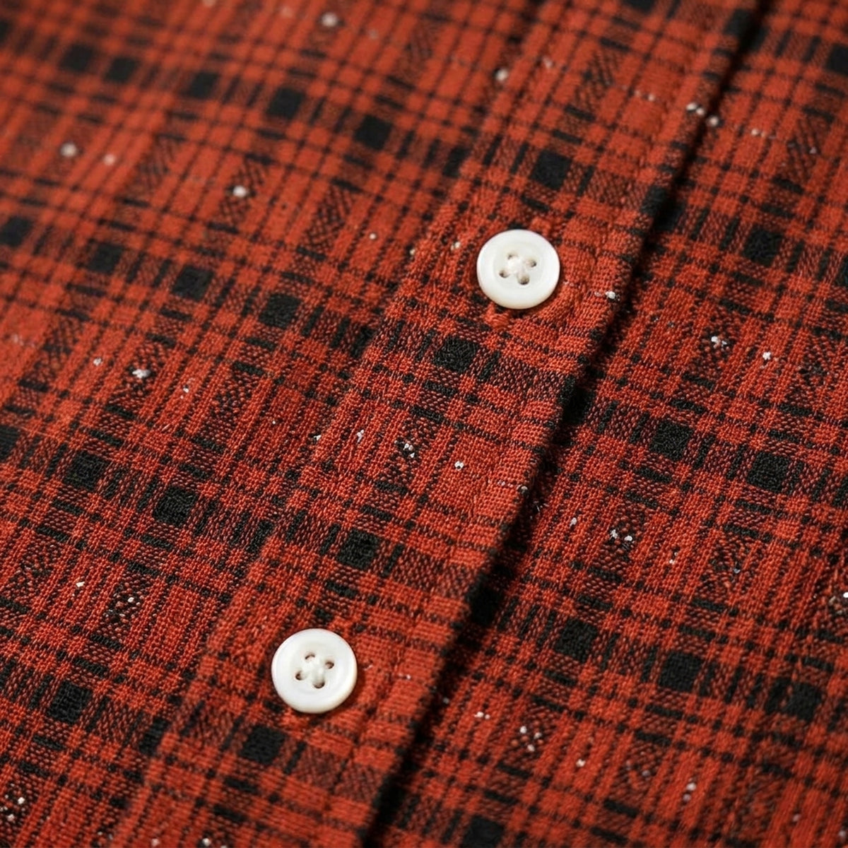 Grid Shirt in Rust, Makro Gewebe und Knopfleiste
